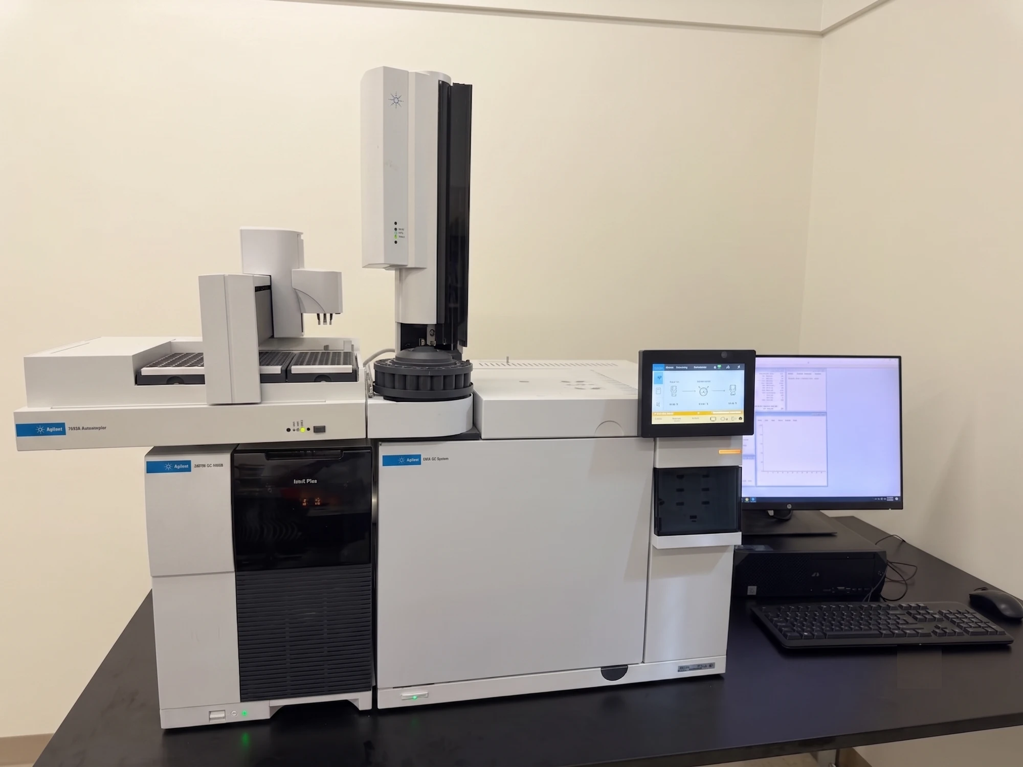 Agilent 8890 / 5977B GC-MS (Xtr EI 350 Source) with 7693 Autosampler and Tower, PC